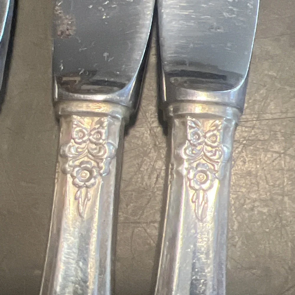 Vintage Stainless Steel Dinner Knives – Set of 12 – Ornate Pattern